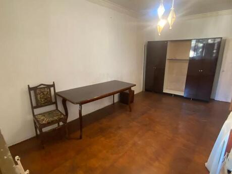 2 otaqlı köhnə tikili - Memar Əcəmi m. - 30 m²