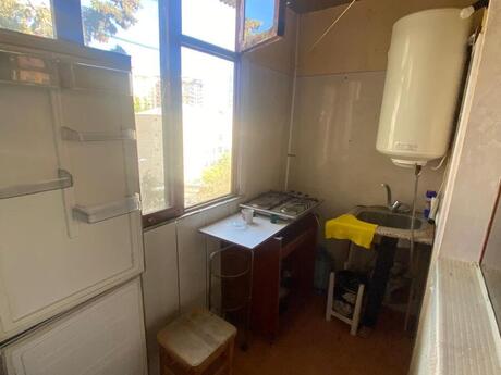 2 otaqlı köhnə tikili - Memar Əcəmi m. - 30 m²
