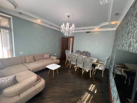 Объявление №6346654 - Баку, м. Низами, 3-комн., 125 м², 6/18 этаж