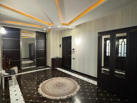 4-комнатная квартира, 200 м², Nizami: 555 000 ₼ 2