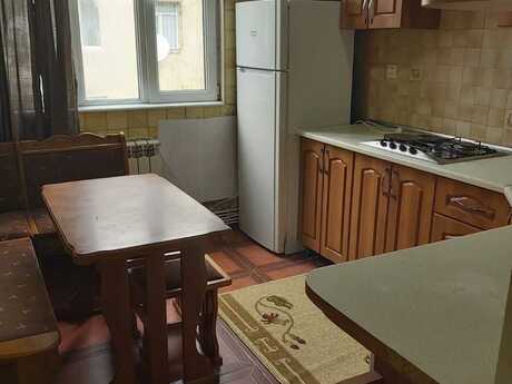 3 otaqlı köhnə tikili - Nəsimi r. - 65 m²