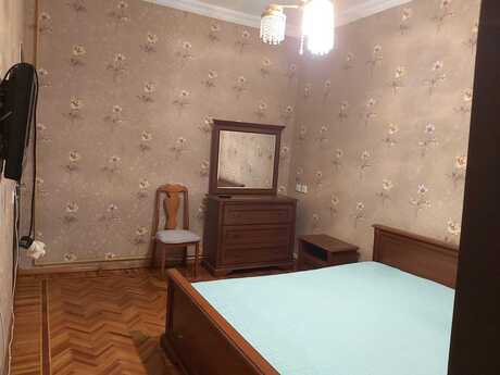 3 otaqlı köhnə tikili - Nəsimi r. - 65 m²