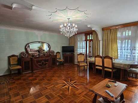 5 rooms · 130 m² · floor 3/5, Azadlıq Prospekti