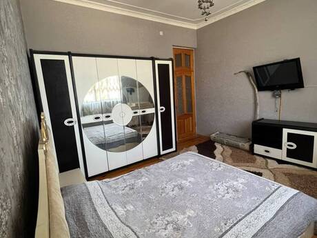 Elan №6347135 - Bakı, Azadlıq Prospekti m., 5 otaqlı, 180 m²