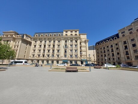 Elan №6347163 - Bakı, Bayıl q., 4 otaqlı, 160 m², 3/5 mərtəbə