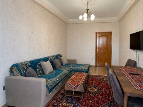 Elan №6347317 - Bakı, Azadlıq Prospekti m., 2 otaqlı, 60 m², 11/18 mərtəbə