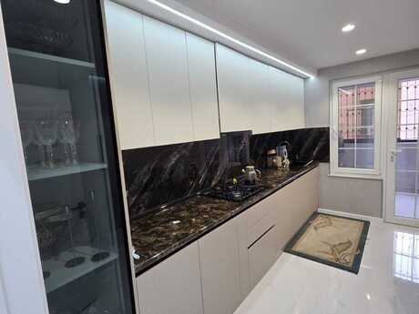 5 otaqlı mənzil, 124 m², Xalqlar Dostluğu: 289 000 ₼ 2