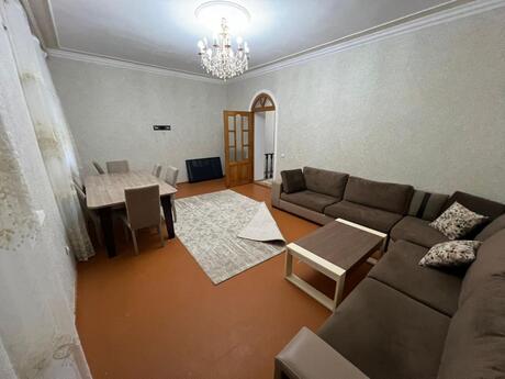 Elan №6347473 - Bakı, 28 May m., 3 otaqlı, 75 m², 1/5 mərtəbə