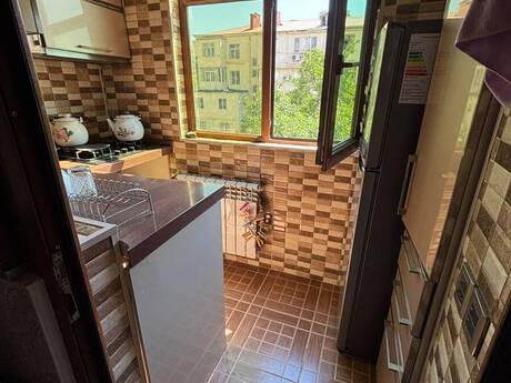 Elan №6347529 - Bakı, Nizami m., 2 otaqlı, 40 m², 2/5 mərtəbə