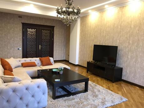 Kirayə 3 otaqlı mənzil, 140 m², Şah İsmayıl Xətai: 1 600 ₼/ay 4