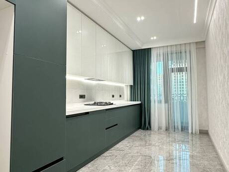 3-комн. новостройка - Насиминский  р. - 145 м²