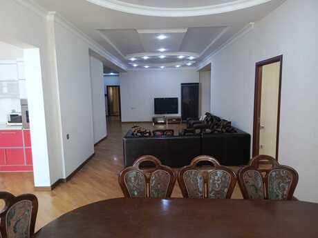 5 otaqlı mənzil, 210 m², Elmlər Akademiyası: 700 000 ₼ 3