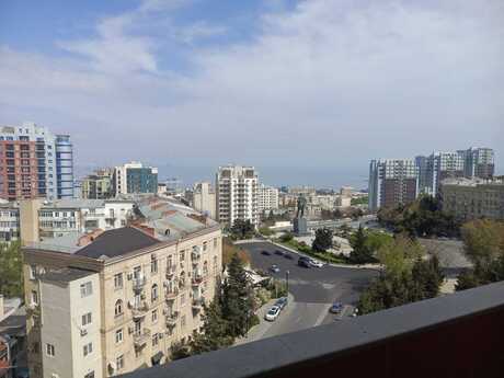 5 otaqlı mənzil, 210 m², Elmlər Akademiyası: 700 000 ₼ 2