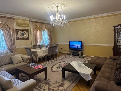 Elan №6348278 - Bakı, İnşaatçılar m., 4 otaqlı, 135 m², 8/15 mərtəbə