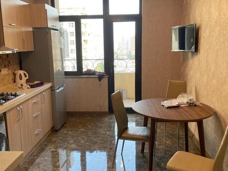 Elan №6348310 - Bakı, İnşaatçılar m., 3 otaqlı, 100 m², 13/19 mərtəbə