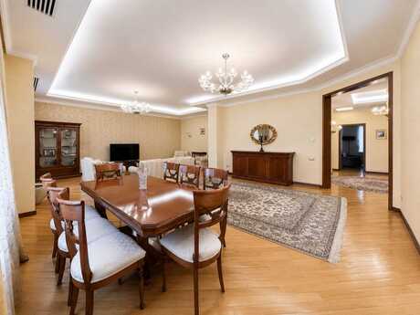 6-room apartment, 390 m², 28 May: 770 000 ₼ 3