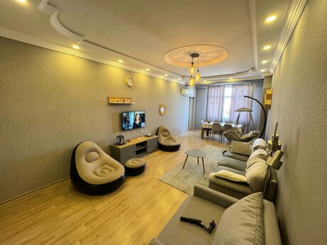Объявление №6348705 - Баку, м. Кара Караев, 2-комн., 110 м², 4/16 этаж