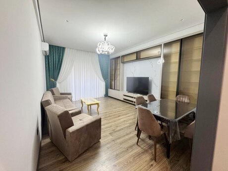 Elan №6348859 - Bakı, Şah İsmayıl Xətai m., 2 otaqlı, 100 m², 2/8 mərtəbə