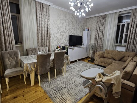 1-комн. · 43 m² · 1/5 этаж, Azadlıq Prospekti