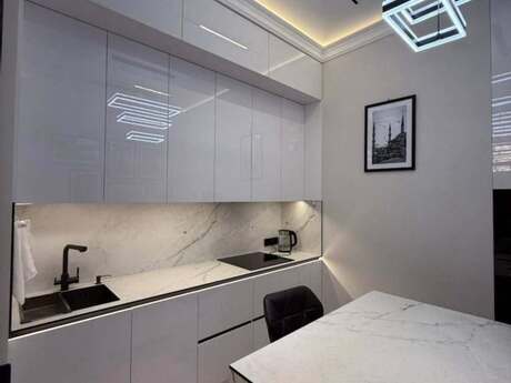 Kirayə 2 otaqlı mənzil, 85 m², Ağ şəhər: 2 400 ₼/ay 3