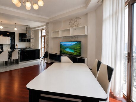 4-room apartment for rent, 145 m², Şah İsmayıl Xətai: 1 700 ₼/mo 2