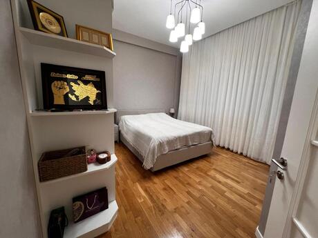 2 otaqlı mənzil, 85 m², İnşaatçılar: 280 000 ₼ 5