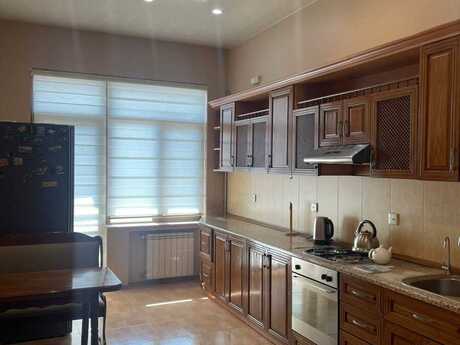 3 otaqlı mənzil, 160 m², Nizami: 420 000 ₼ 3