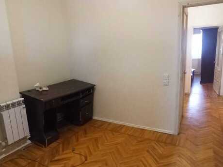 3 otaqlı köhnə tikili - Xətai r. - 60 m²