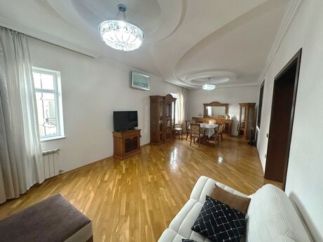 Kirayə 3 otaqlı mənzil, 140 m², Elmlər Akademiyası: 1 200 ₼/ay 2
