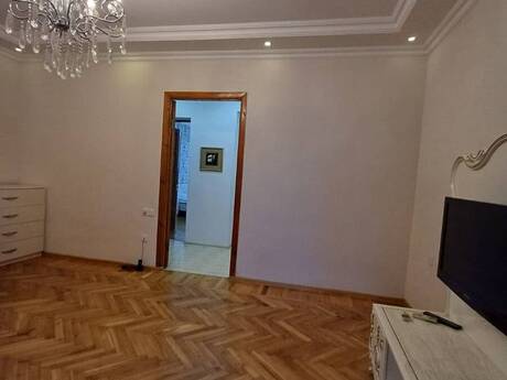 Аренда: 2-комнатная квартира, 65 м², 28 May: 800 ₼/мес 3