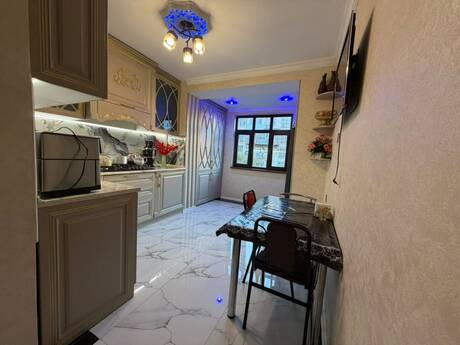 Объявление №6349917 - Баку, пос. Ази Асланова, 4-комн., 100 м², 4/5 этаж