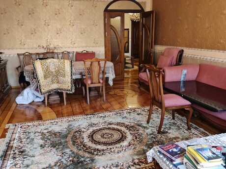 Elan №6349956 - Bakı, Gənclik m., 4 otaqlı, 187 m², 5/7 mərtəbə