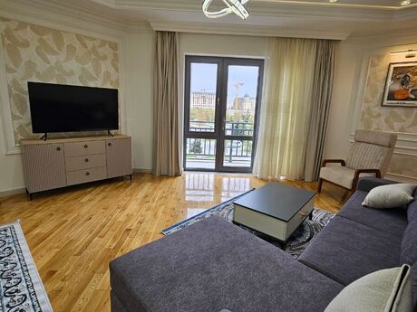 Kirayə 3 otaqlı mənzil, 135 m², Ağ şəhər: 2 000 ₼/ay 4
