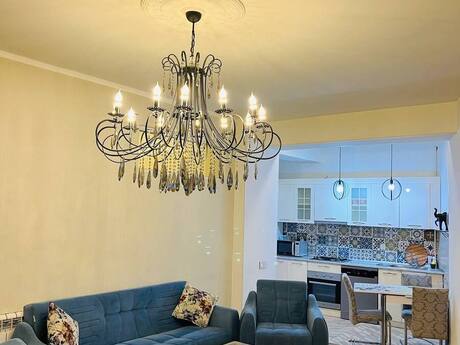 4-room apartment for rent, 135 m², Nizami: 100 ₼/mo 2
