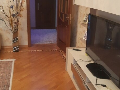 3-комнатная квартира, 130 м², 8-ci mikrorayon: 300 000 ₼ 3