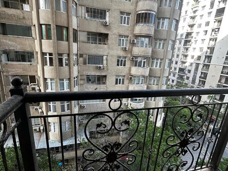 Elan №6350040 - Bakı, 28 May m., 2 otaqlı, 70 m², 8/20 mərtəbə