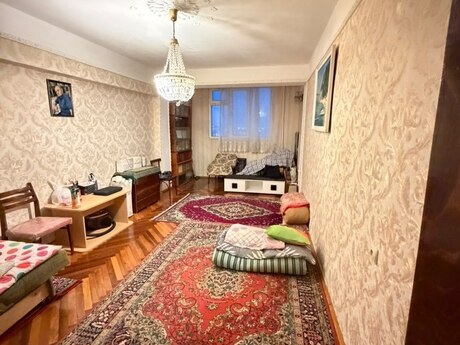3-комн. вторичка - м. Гянджлик - 85 м²