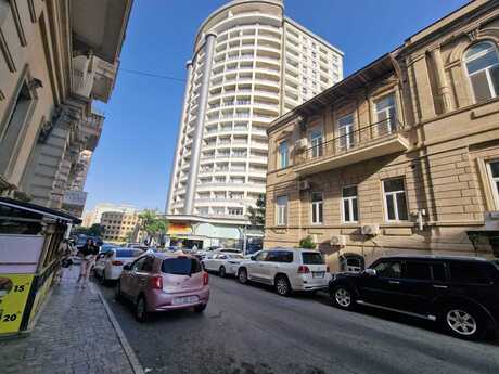Elan №6350154 - Bakı, Nizami m., 2 otaqlı, 60 m², 2/3 mərtəbə