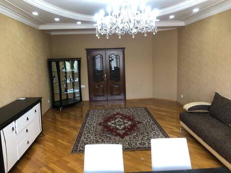 Аренда: 4-комнатная квартира, 170 м², Nizami: 1 350 ₼/мес 2