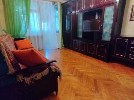 3-комн. вторичка - м. Иншаатчылар - 75 м²
