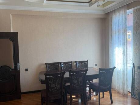 3-комн. новостройка - м. Низами - 125 м²