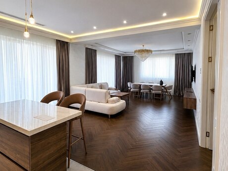 Kirayə 3 otaqlı mənzil, 160 m², Ağ şəhər: 4 000 ₼/ay 2