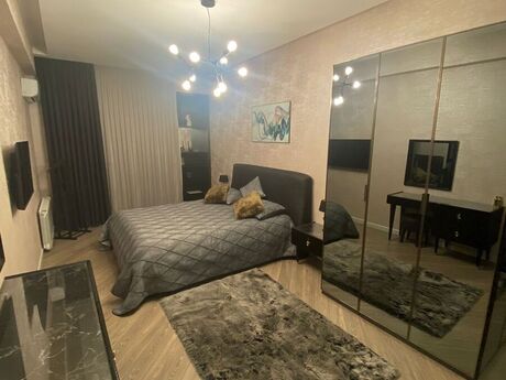 3-room apartment for rent, 120 m², Nizami: 2 099 ₼/mo 5