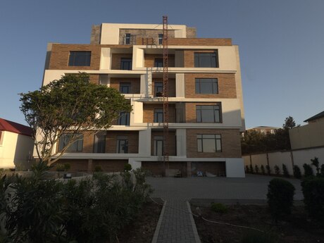 2 otaq · 70 m² · 4/5 mərtəbə, Badamdar