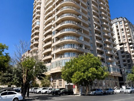 Elan №6350862 - Bakı, 28 May m., 4 otaqlı, 229.9 m², 19/20 mərtəbə