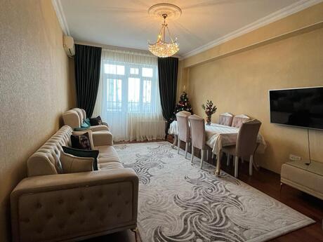 Объявление №6350573 - Баку, м. Халглар Достлугу, 3-комн., 130 м², 9/13 этаж