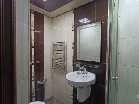 Elmlər Akademiyasında 2 otaqlı köhnə tikili mənzil satılır, 43 m², 208 000 AZN, şəkil 4 / 5