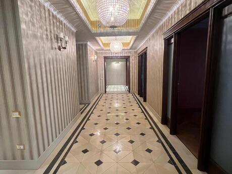 8 otaqlı mənzil, 450 m², 28 May: 1 430 000 ₼ 5