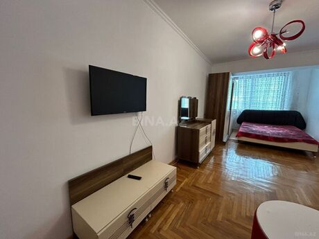 1 otaqlı köhnə tikili - 28 May m. - 49 m²