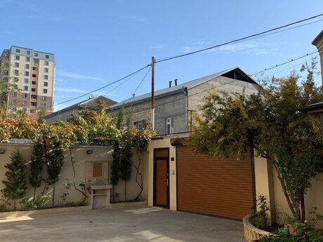 6 otaqlı həyət evi/bağ evi - Həzi Aslanov m. - 180 m²